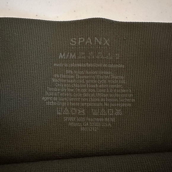 Women’s M Spanx Look At Me Now Green Camo Seamless Leggings - Picture 6 of 11